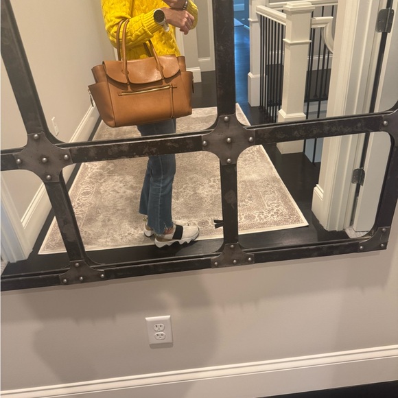 Salvatore Ferragamo top handle leather bag - Picture 10 of 13